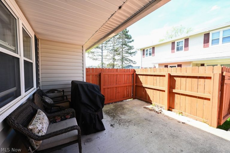 4251 Regal Avenue, Brunswick, OH - Photo 4