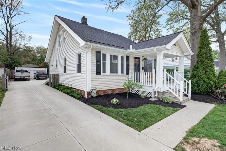 20617 Stanford Avenue, Fairview Park, OH - Photo 2
