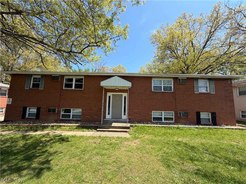 223 Kendall Avenue, Campbell, OH