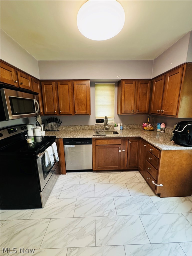 4075 Ellison Road, South Euclid, OH - Photo 3