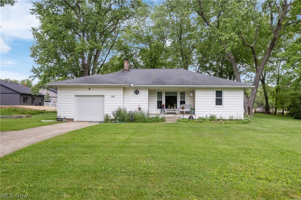 2136 Smithville Western Road, Wooster, OH
