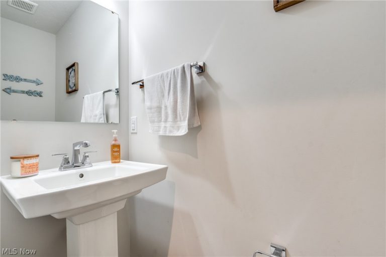 3313 Jackson Park Drive, Massillon, OH - Photo 4