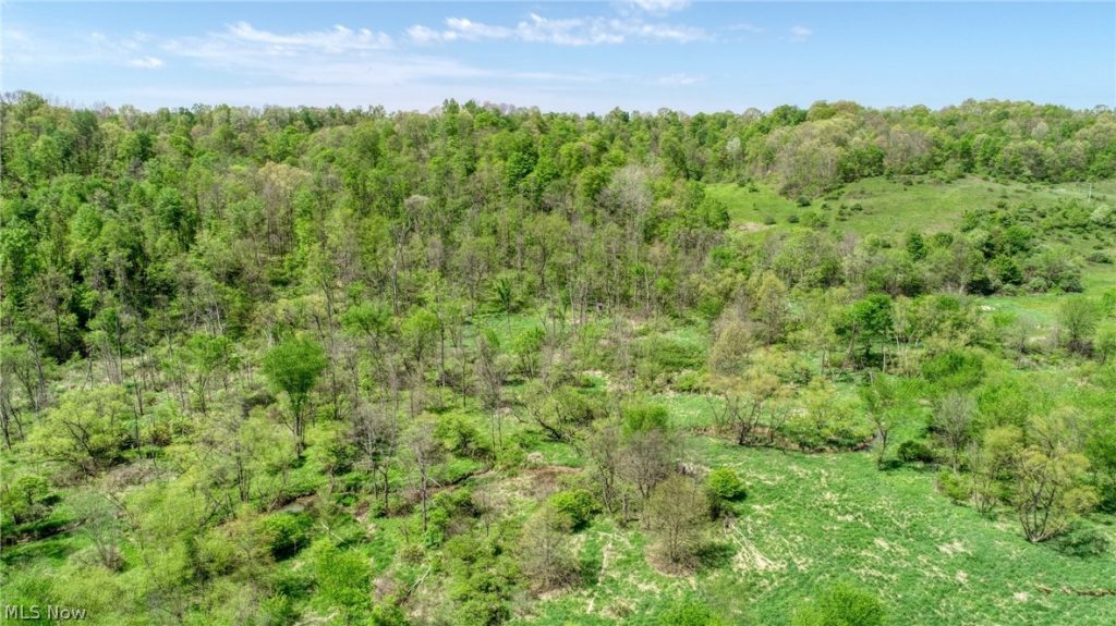 6820 Crane Run Road, Cumberland, OH