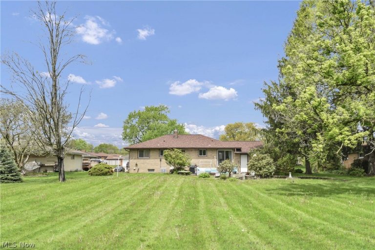 2822 Joseph Parkway, Brunswick, OH - Photo 6