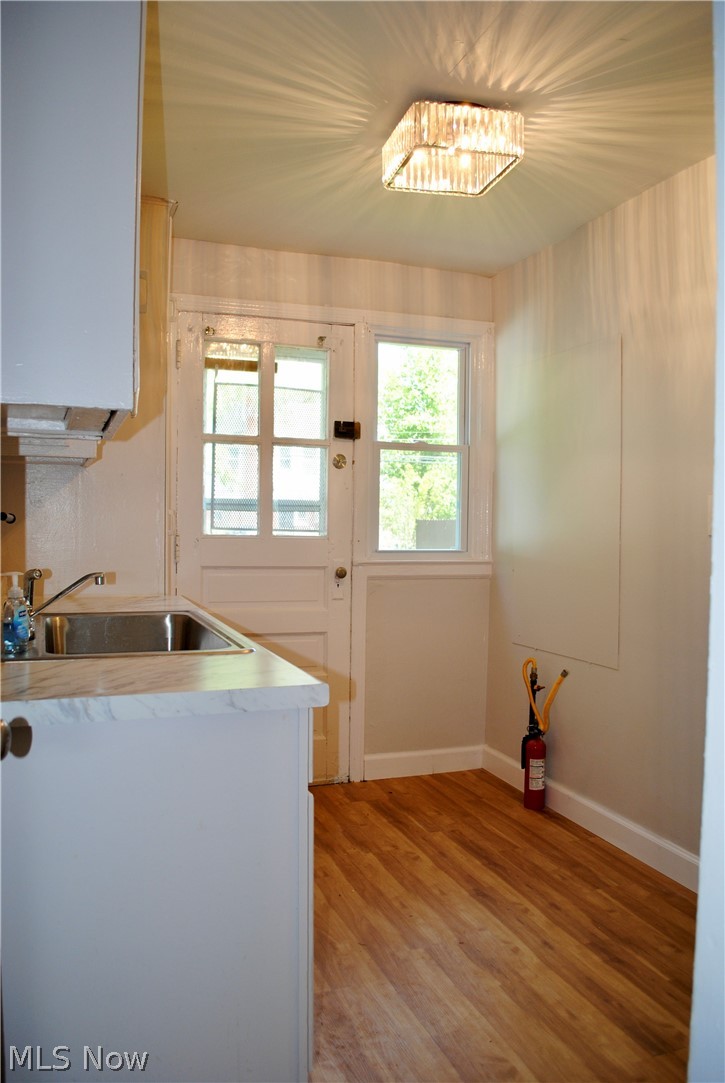 1527 Babbitt Road, Euclid, OH - Photo 6