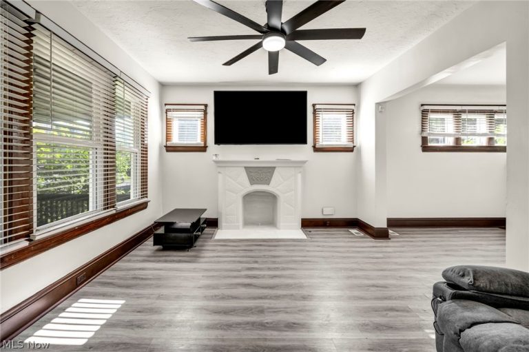 12015 Osceola Avenue, Cleveland, OH - Photo 6