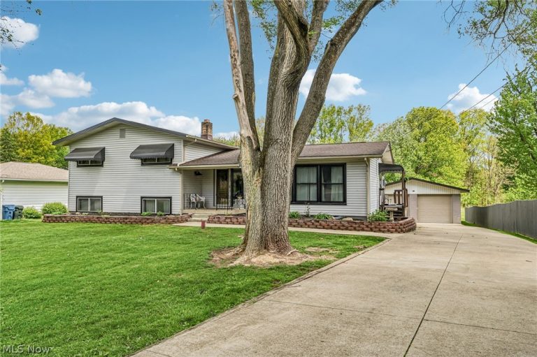 3145 Imrek Drive, Akron, OH - Photo 3