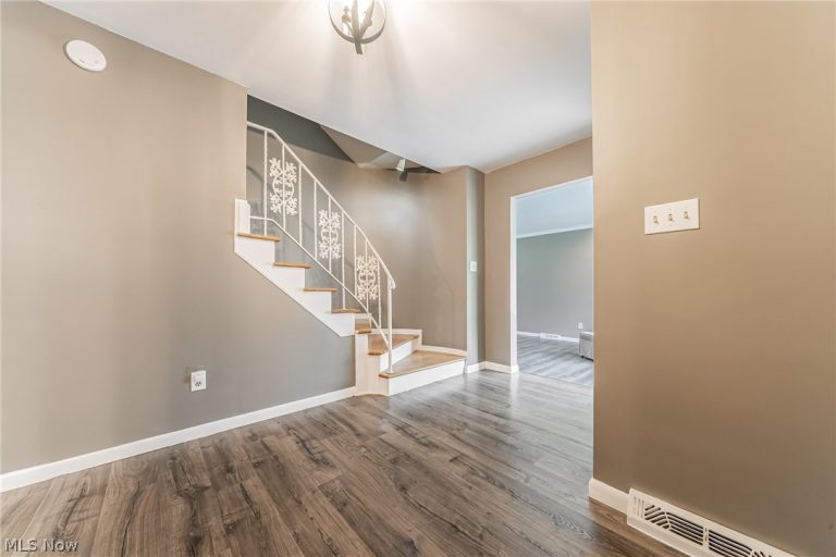 1622 Seven Oaks Drive, Lyndhurst, OH - Photo 5
