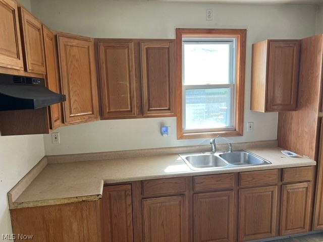 335 Oxford Avenue, Elyria, OH - Photo 3