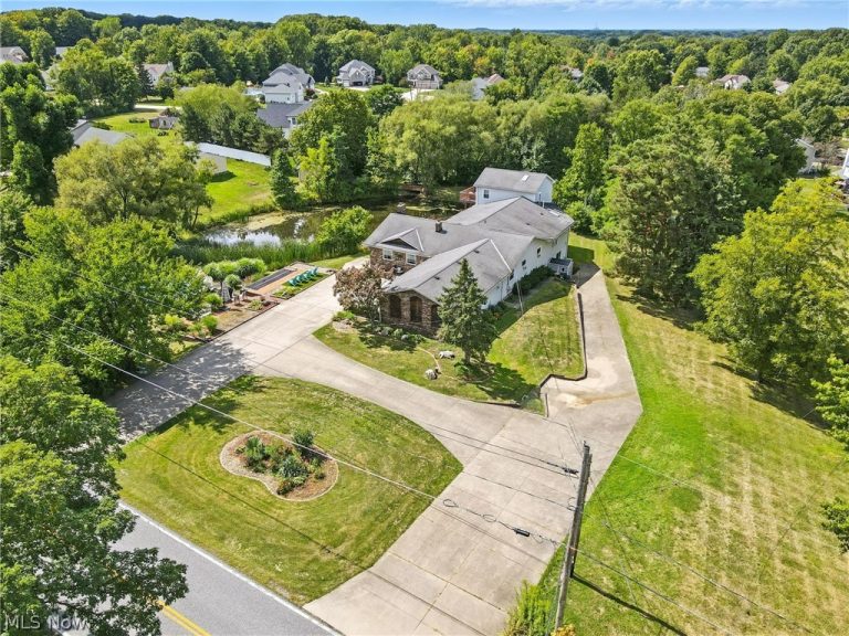 7734 Morley Road, Mentor, OH - Photo 3