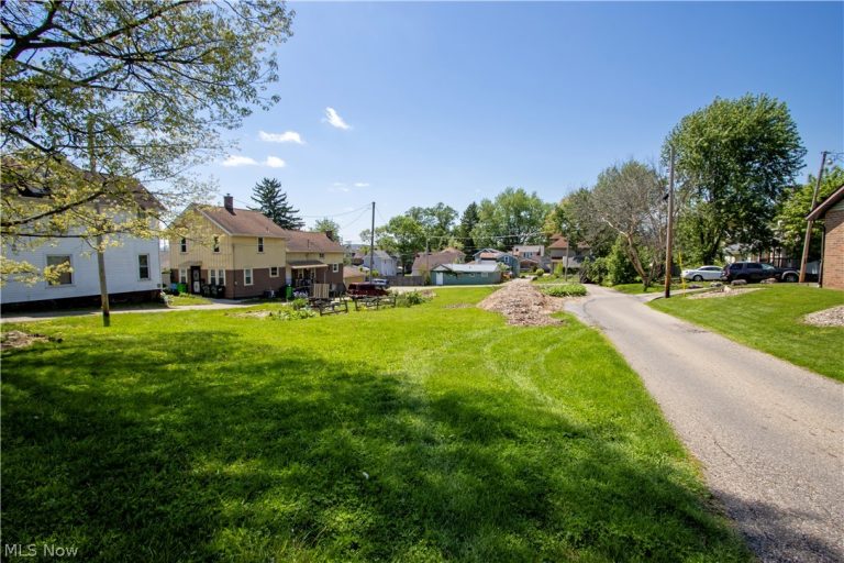Beall Avenue, Wooster, OH - Photo 3