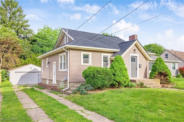 184 Edgehill Drive, Akron, OH - Photo 3