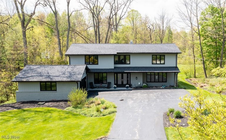 28750 Woodland Road, Pepper Pike, OH, 44124