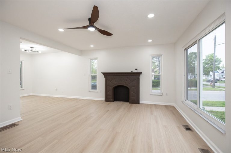 3896 Strandhill Road, Cleveland, OH - Photo 8