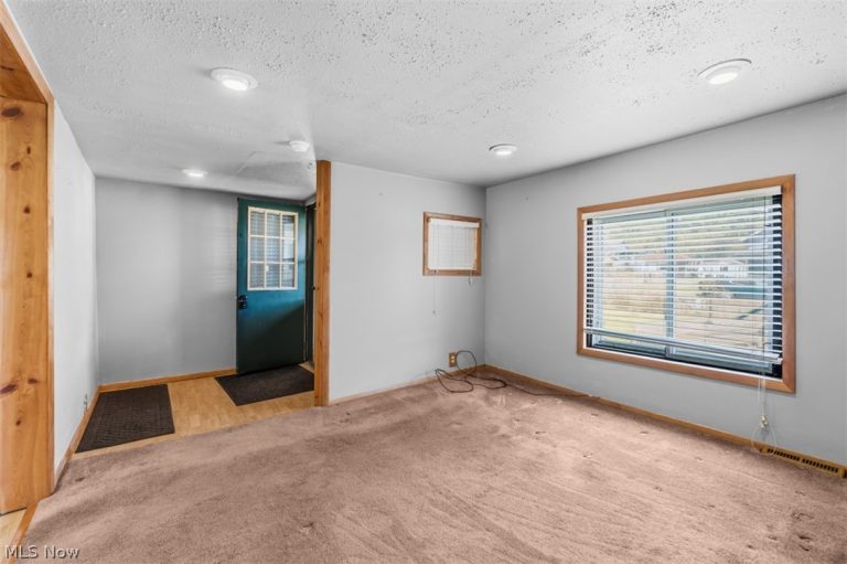 170 Vernia Street, East Liverpool, OH - Photo 8
