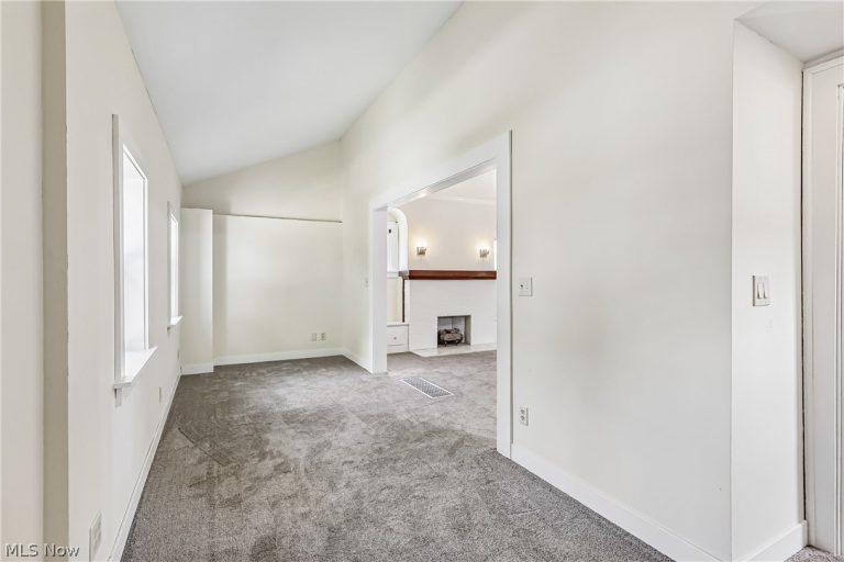 2033 Tate Avenue, Cleveland, OH - Photo 6