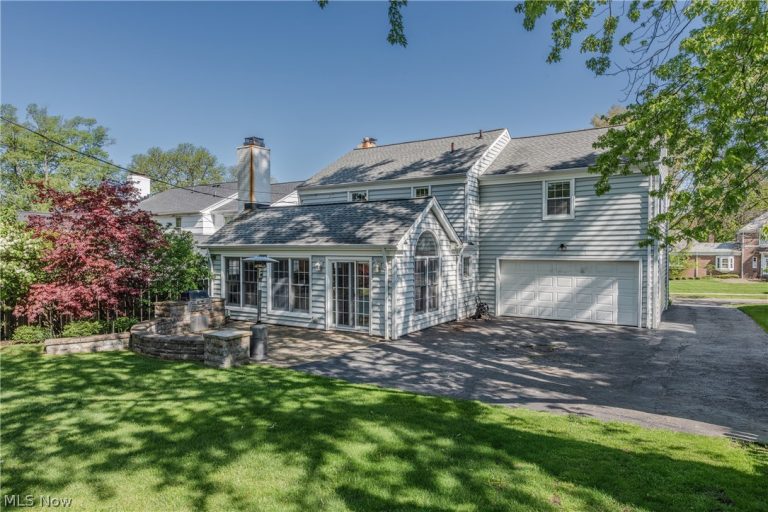 22532 Byron Road, Shaker Heights, OH - Photo 2