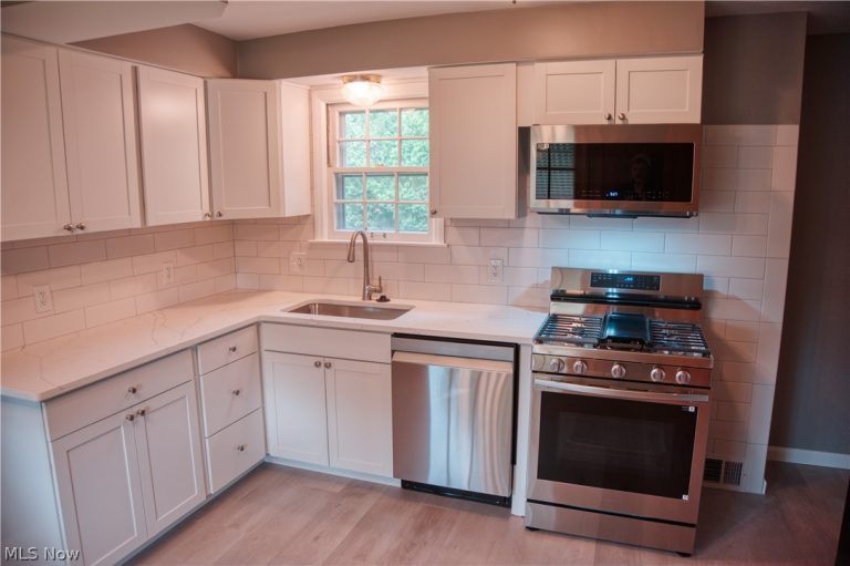 7507 Arden Avenue, Parma, OH - Photo 3