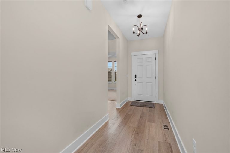 36732 Appian Way, North Ridgeville, OH - Photo 5