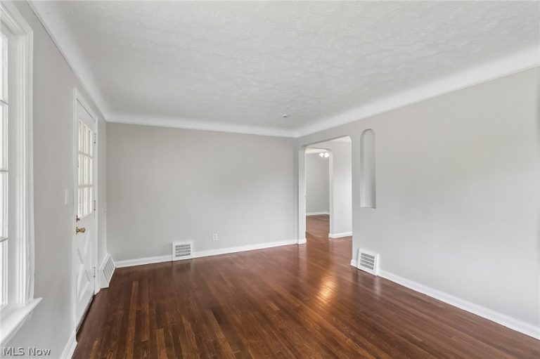 599 250th Street, Euclid, OH - Photo 5