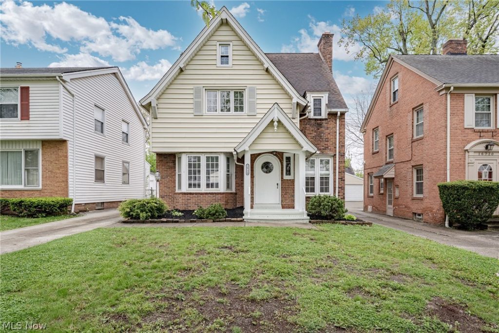 16724 Scottsdale Boulevard, Shaker Heights, OH