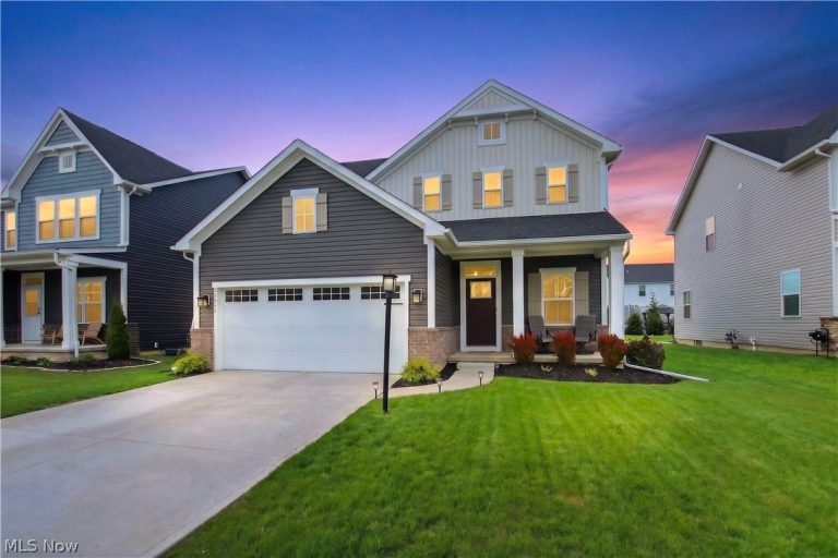 36283 Lands End Drive, North Ridgeville, OH - Photo 3