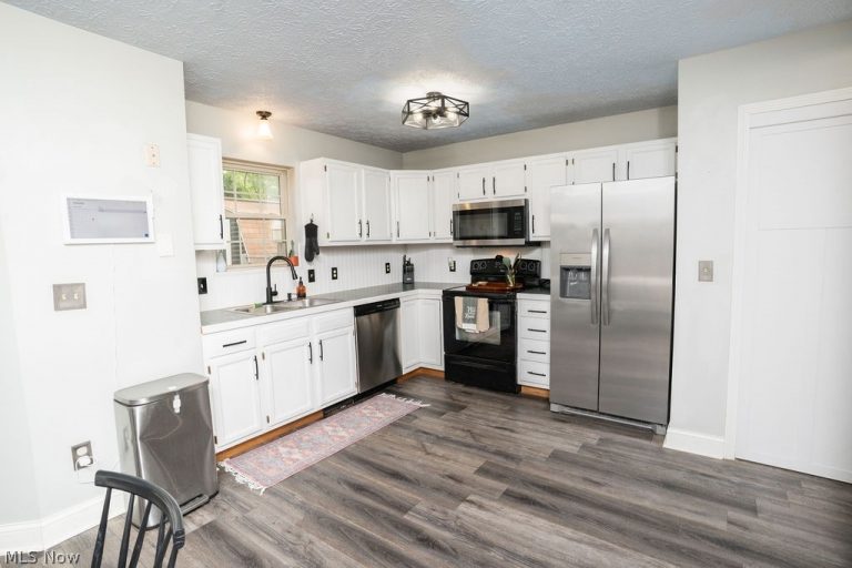 275 Hohman Avenue, Akron, OH - Photo 5