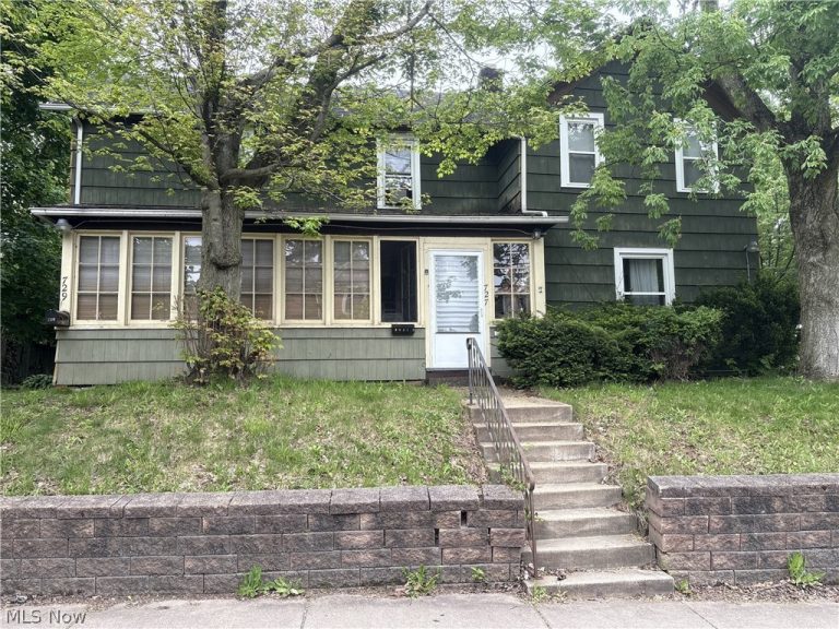 727 Wooster Road, Barberton, OH - Photo 2