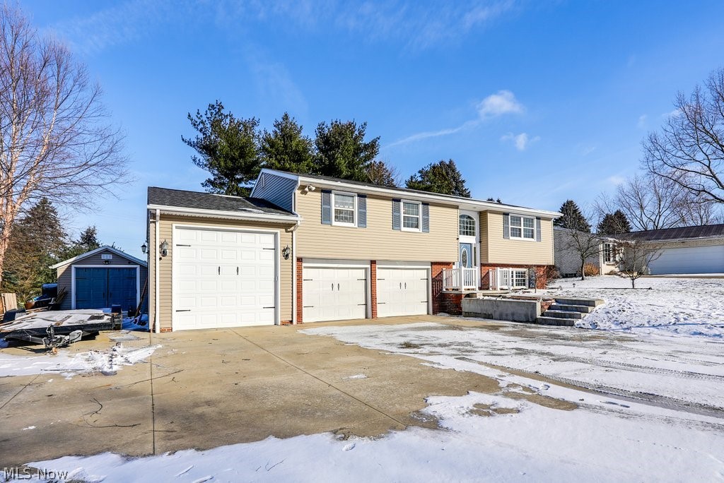 6753 Lake Cable Avenue, Lehigh Twp, OH