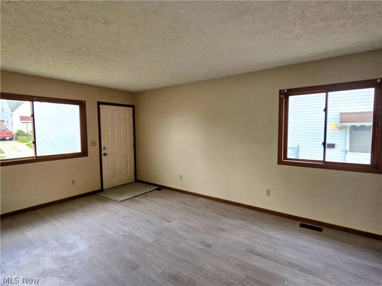 4838 86th Street, Garfield Heights, OH - Photo 5