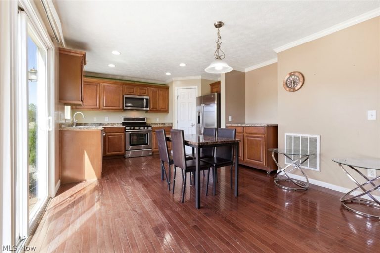 3286 Hidden Brook Drive, Ravenna, OH - Photo 6