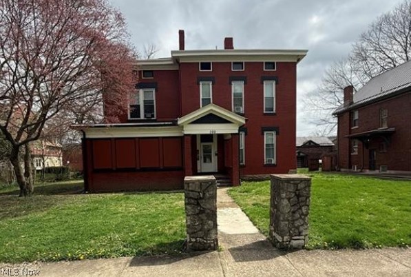 320 Woodlawn Avenue, Zanesville, OH - Photo 2