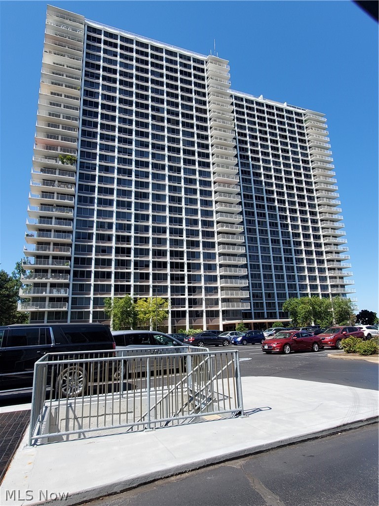 12700 Lake Avenue #804, Lakewood, OH, 44107