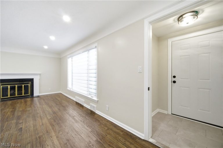 4037 Washington Boulevard, University Heights, OH - Photo 5