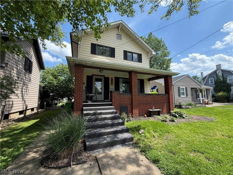 1033 Eastport Avenue, Uhrichsville, OH - Photo 2
