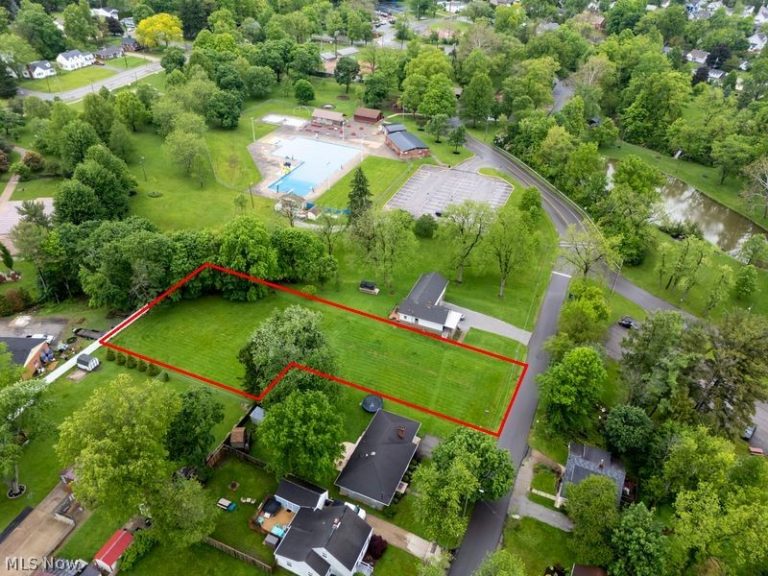 Brookside Drive, Ashland, OH, 44805
