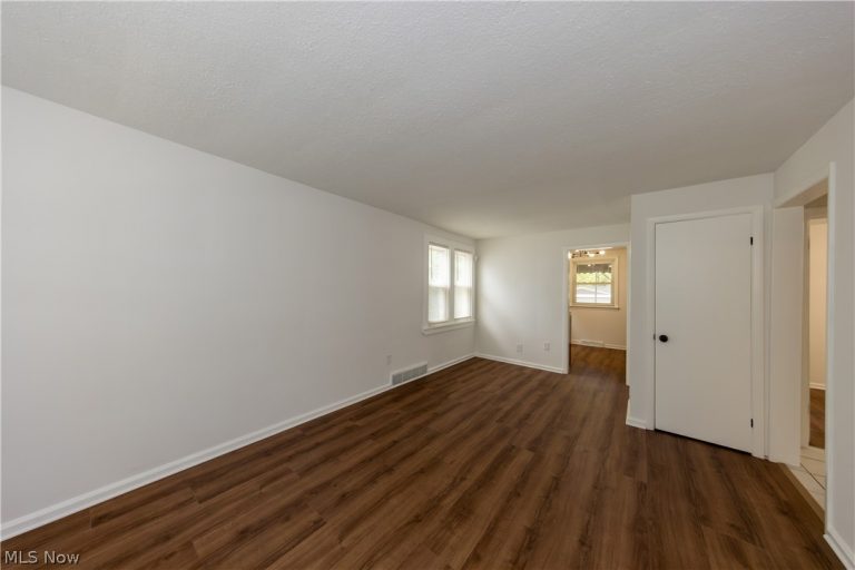 4688 173rd Street, Cleveland, OH - Photo 3