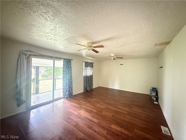 4422 11th Avenue, Parkersburg, WV - Photo 4
