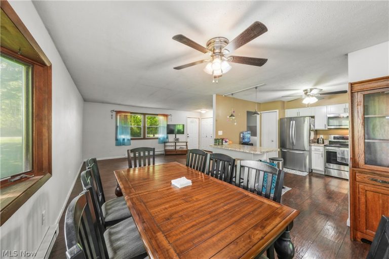 5305 Beechwood Road, Ravenna, OH - Photo 6