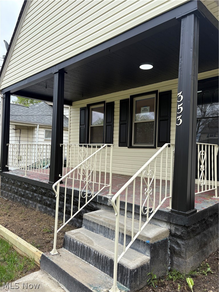 353 Hilton Avenue, Youngstown, OH - Photo 3