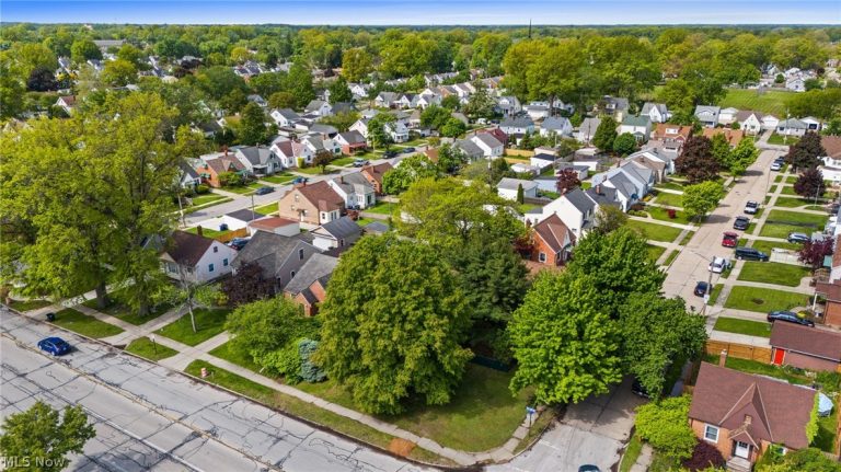 3134 140th, Cleveland, OH - Photo 2