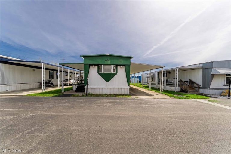3000 Brookpark Road #15, Cleveland, OH, 44134
