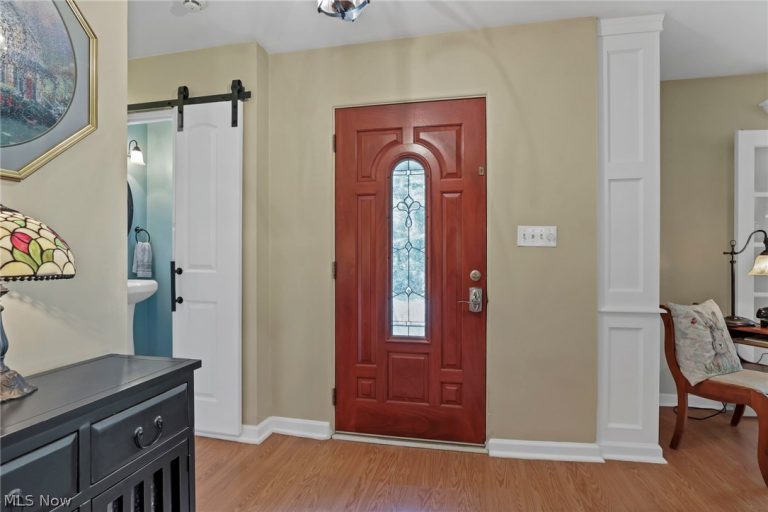 225 Sebaugh Drive, Zanesville, OH - Photo 6