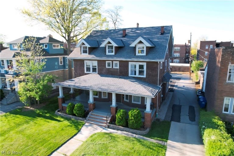 14916 Clifton Boulevard, Lakewood, OH - Photo 3