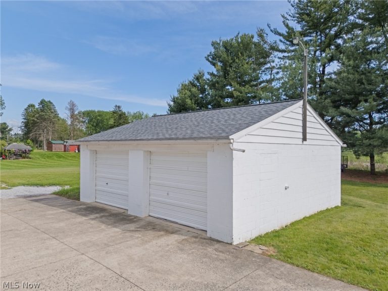 120 Center Road, New Franklin, OH - Photo 6