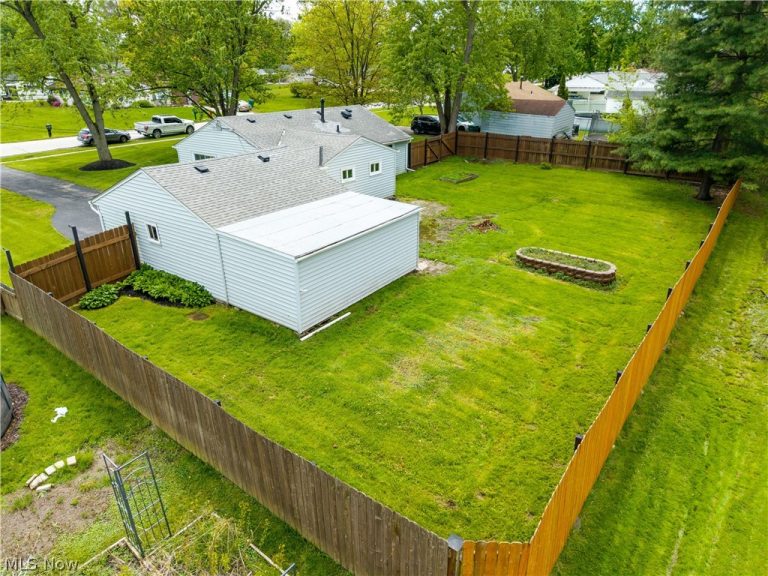 9868 Ridgewood Drive, Twinsburg, OH - Photo 4