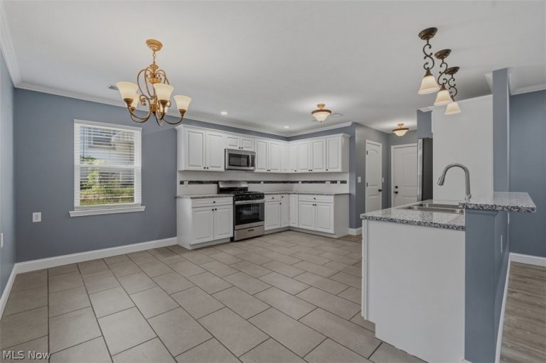 416A Elm Street, Belpre, OH - Photo 8