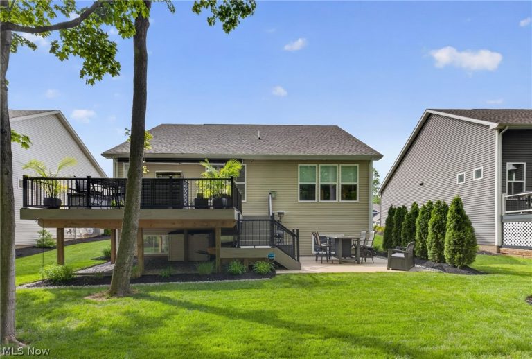 7802 Hunting Lake Drive, Painesville, OH - Photo 8