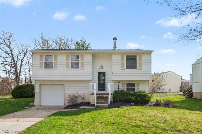 3671 Windjammer Cove, Aurora, OH - Photo 2