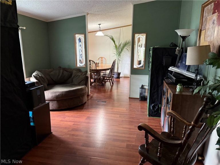 5347 Angela Drive, Beach City, OH - Photo 5